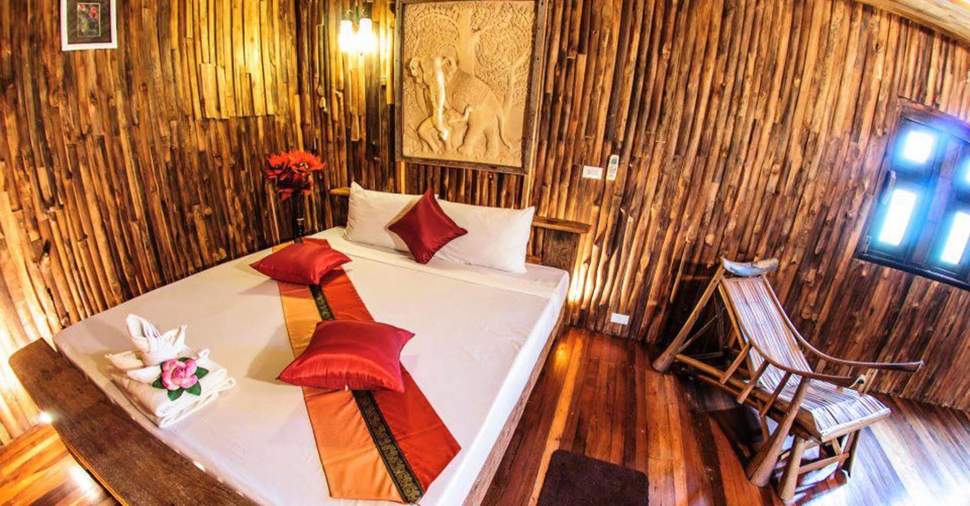 Chart Trip Resort Nakhon Ratchasima Bagian luar foto