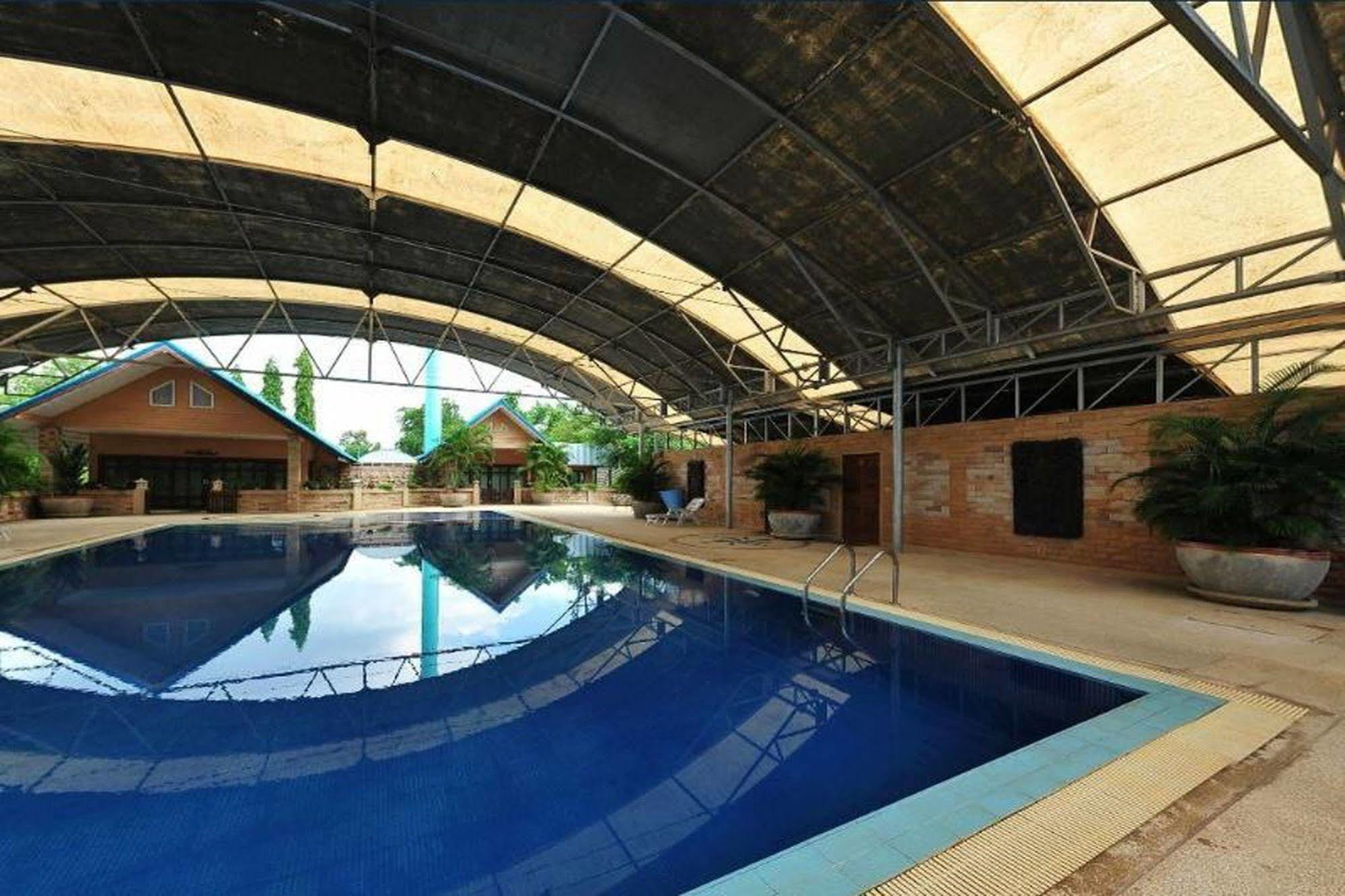 Chart Trip Resort Nakhon Ratchasima Bagian luar foto