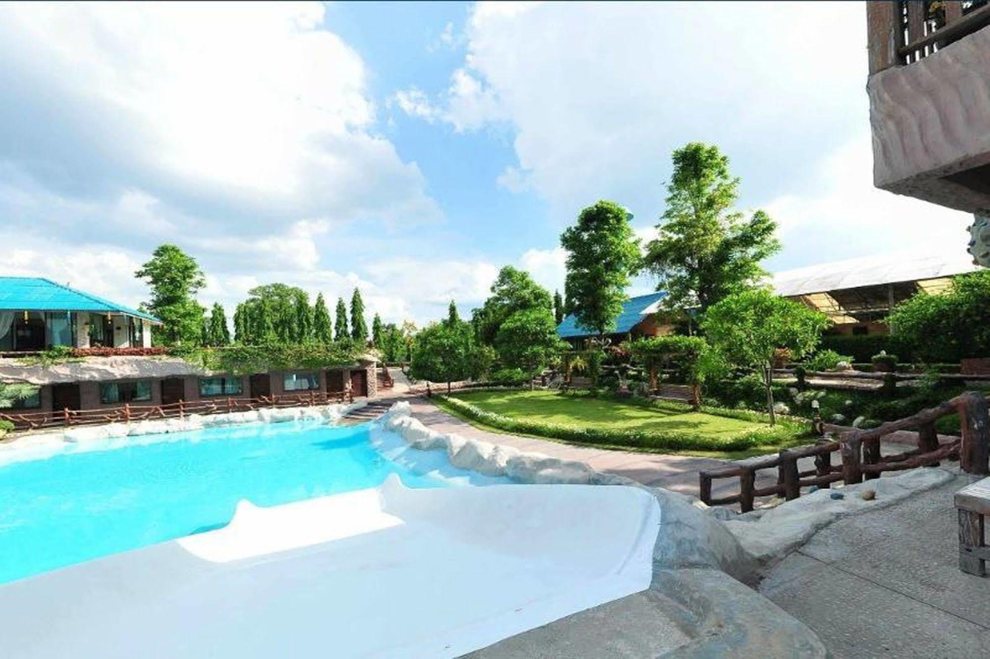 Chart Trip Resort Nakhon Ratchasima Bagian luar foto